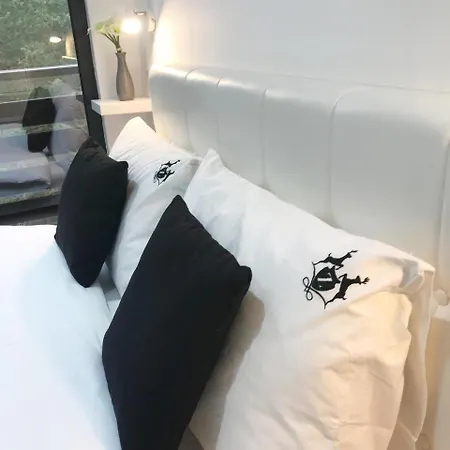 Pino Bianco 2 - Pekovic Apartment *